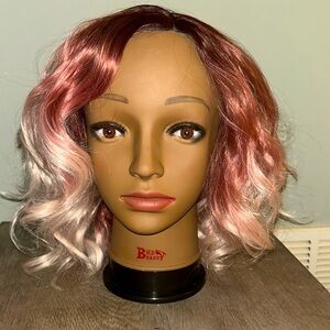 Brand new Chelsea Smith synthetic wig